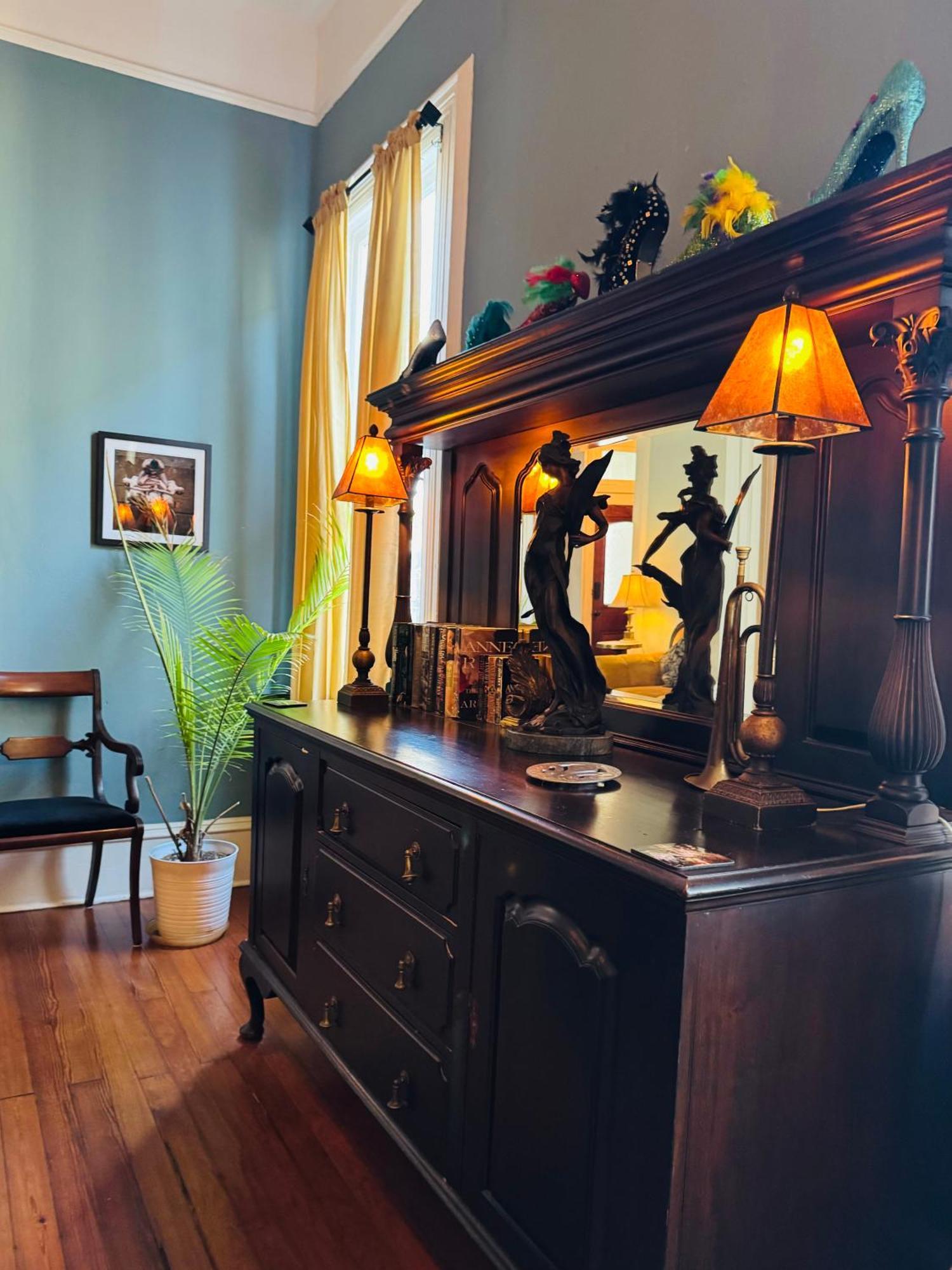 The Dragonfly Treme Guest House Ню Орлиънс Екстериор снимка