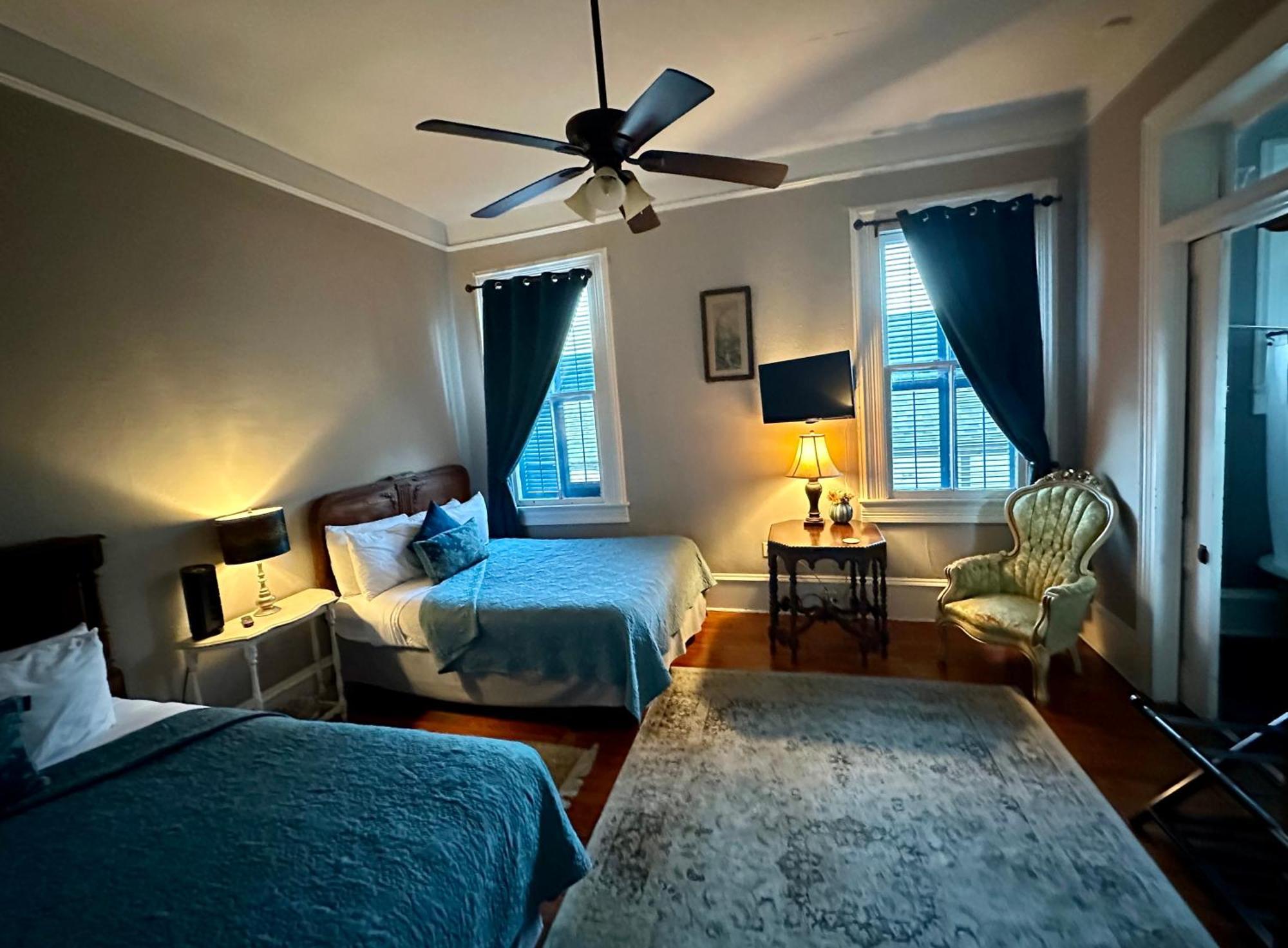 The Dragonfly Treme Guest House Ню Орлиънс Екстериор снимка