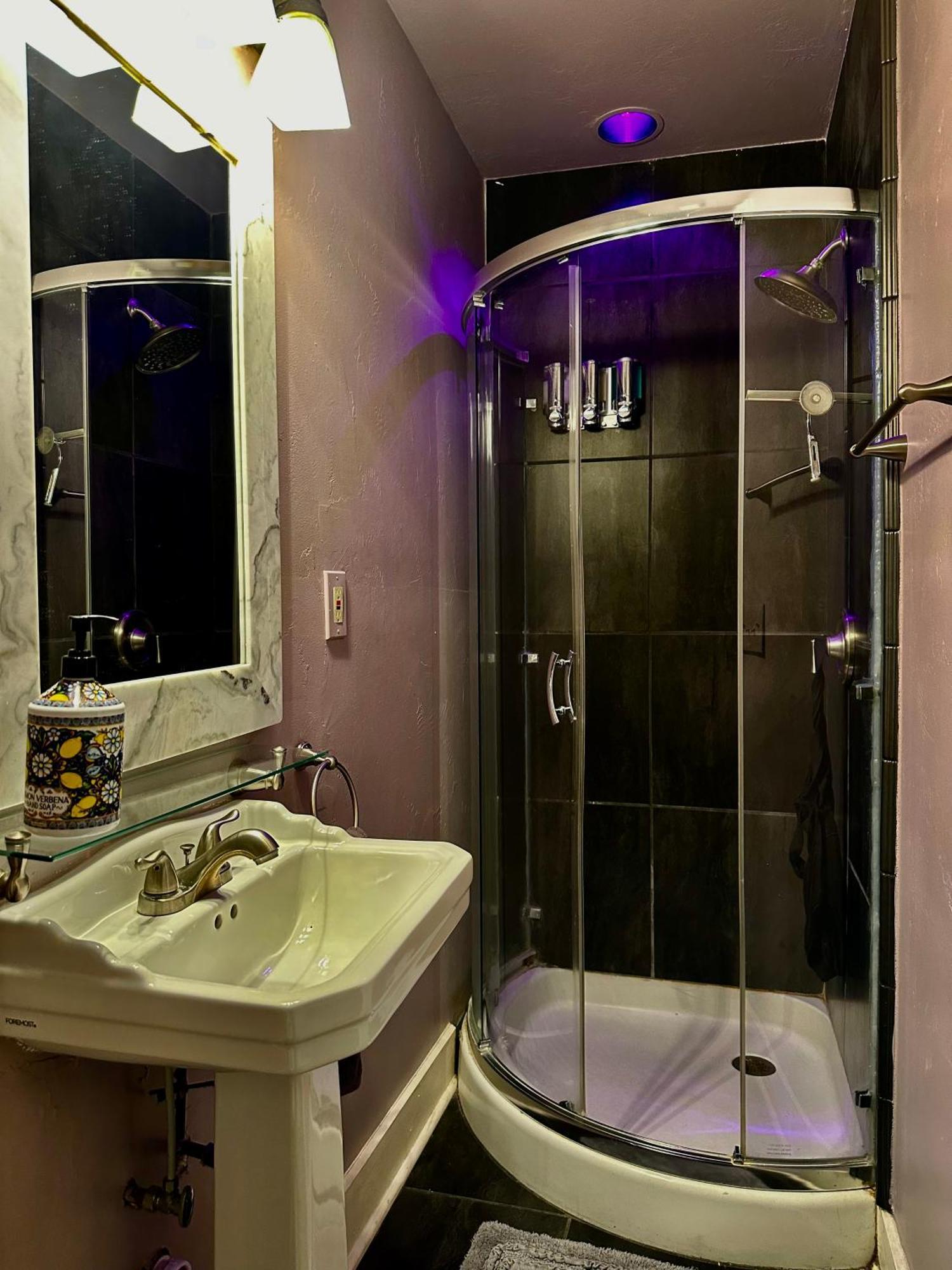 The Dragonfly Treme Guest House Ню Орлиънс Екстериор снимка