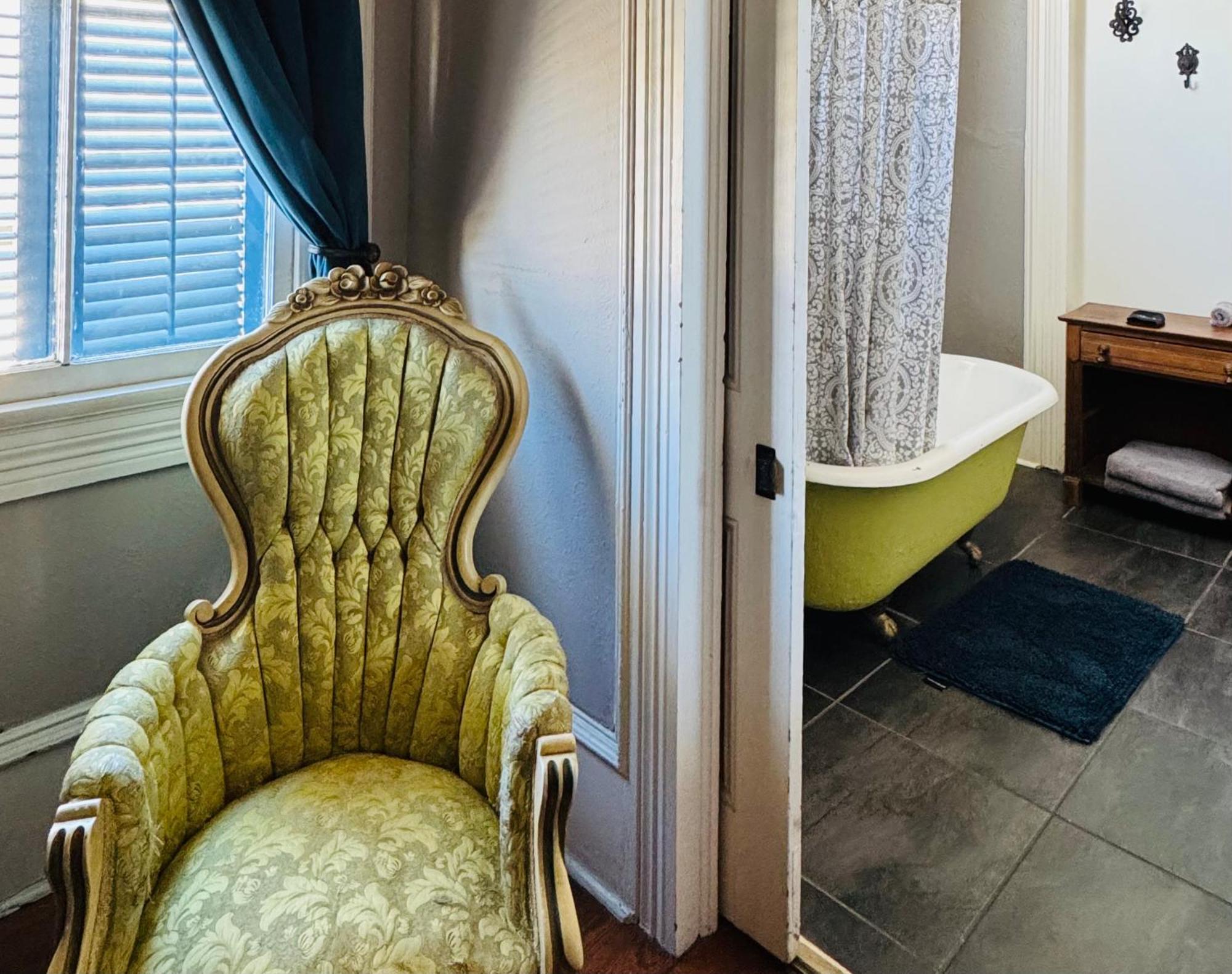 The Dragonfly Treme Guest House Ню Орлиънс Екстериор снимка